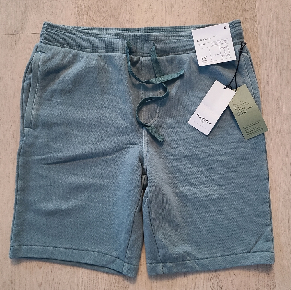 Mens Gym Shorts. Goodfellow. Size S.  Green Moss Color. Super soft. 8.5 Inseam.